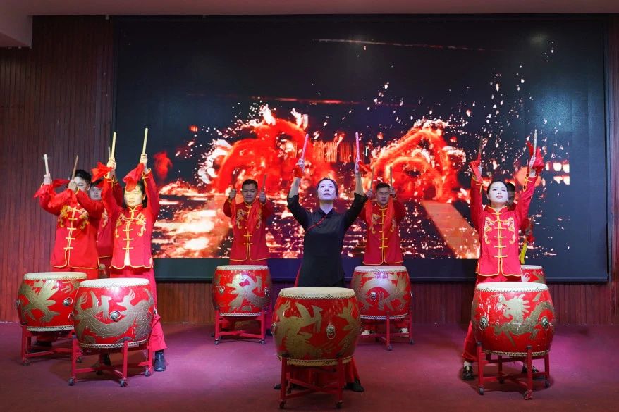 歲末盛典 揚(yáng)帆啟航 | 2024年湘聯(lián)電纜年會(huì)圓滿舉行！